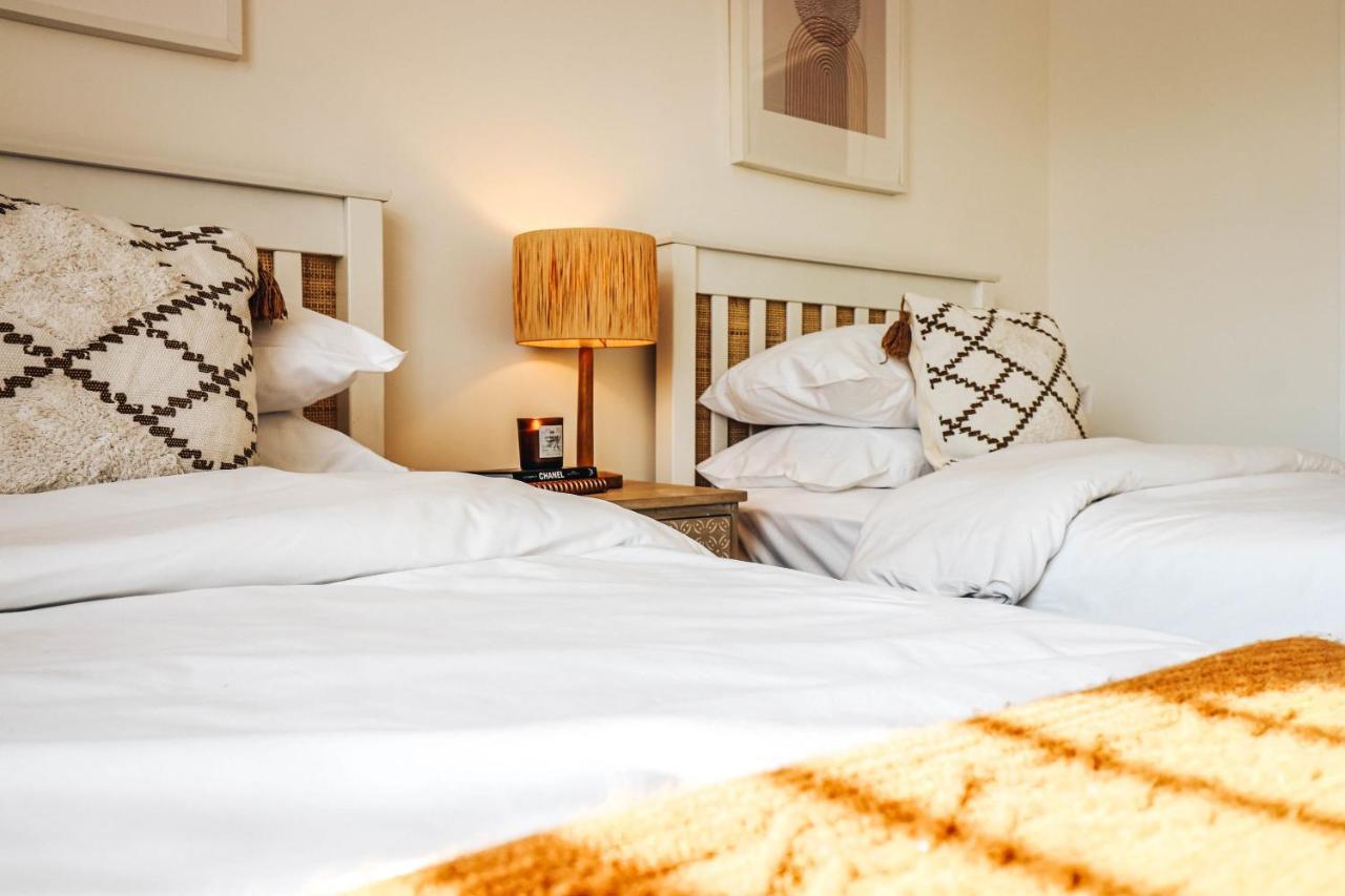 Principality View Apartment Two, By Solace Stays Cardiff Ngoại thất bức ảnh