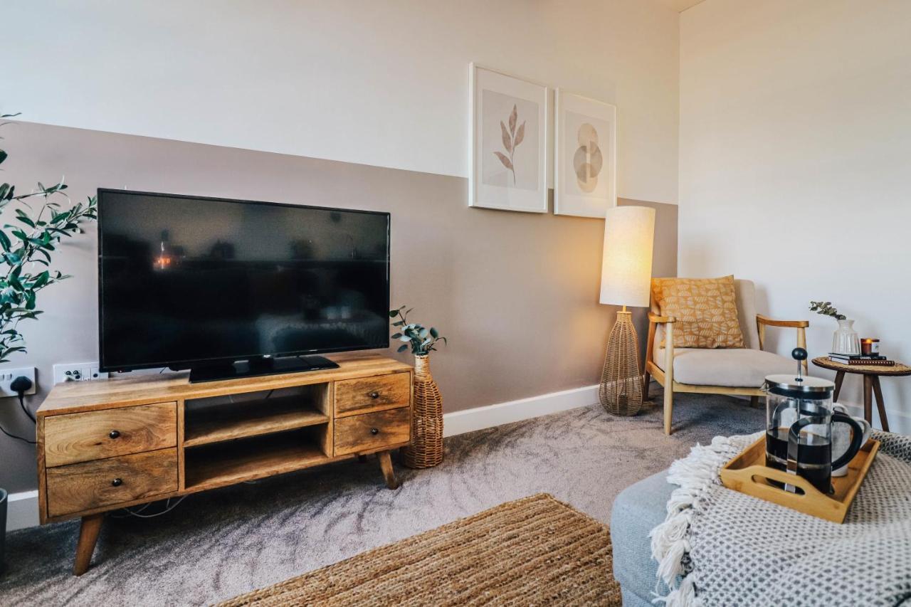 Principality View Apartment Two, By Solace Stays Cardiff Ngoại thất bức ảnh