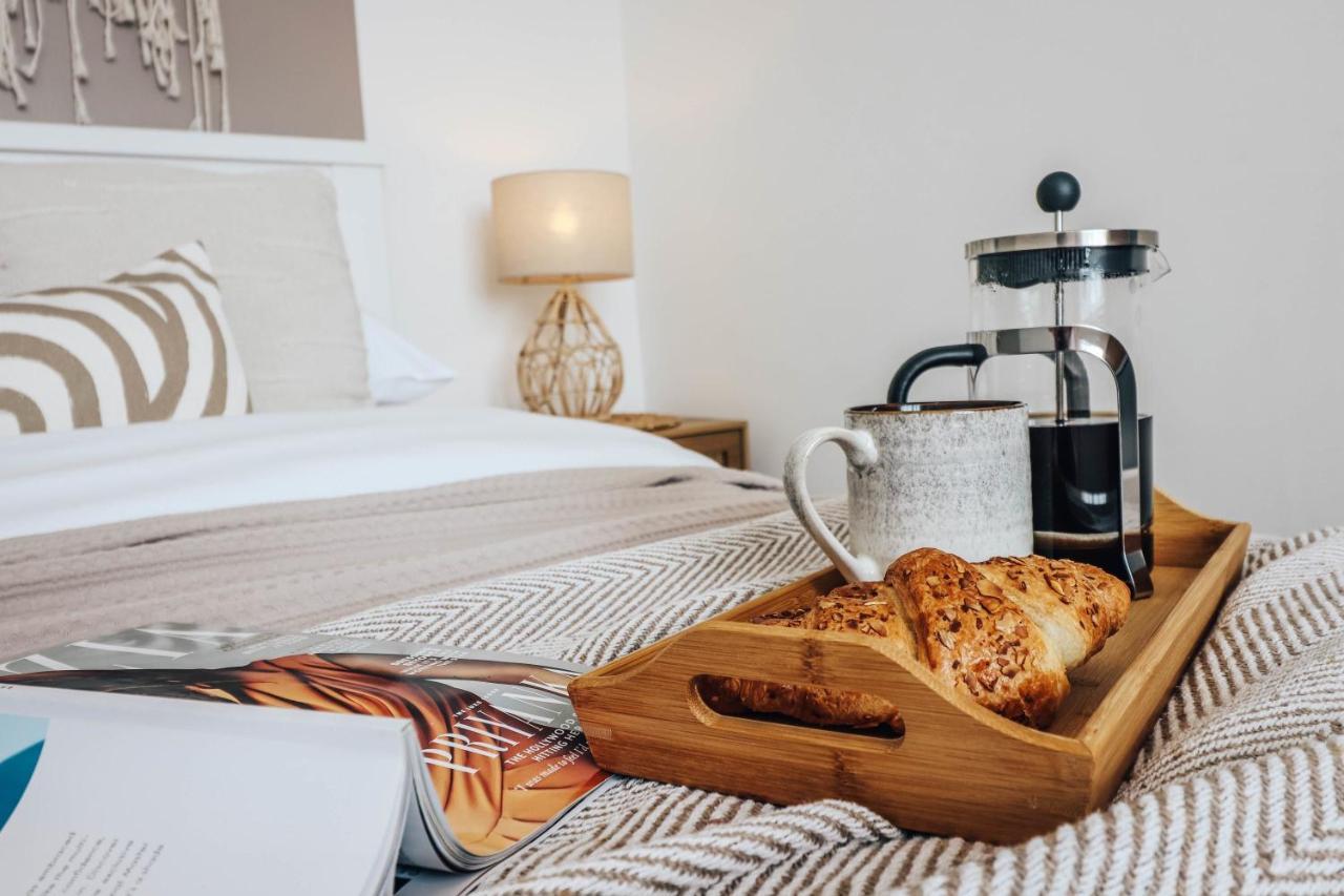 Principality View Apartment Two, By Solace Stays Cardiff Ngoại thất bức ảnh