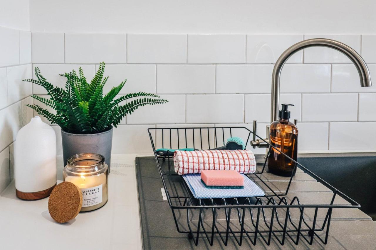 Principality View Apartment Two, By Solace Stays Cardiff Ngoại thất bức ảnh