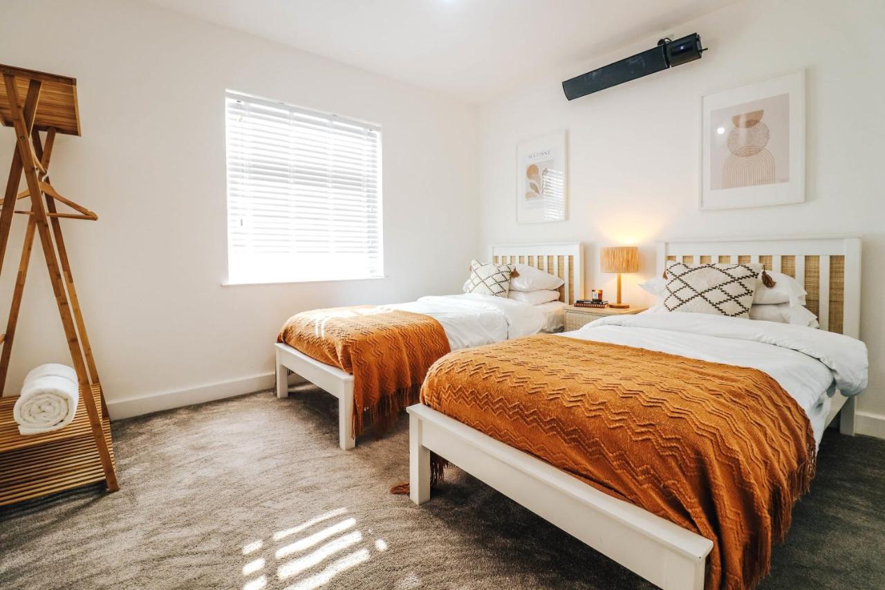 Principality View Apartment Two, By Solace Stays Cardiff Ngoại thất bức ảnh