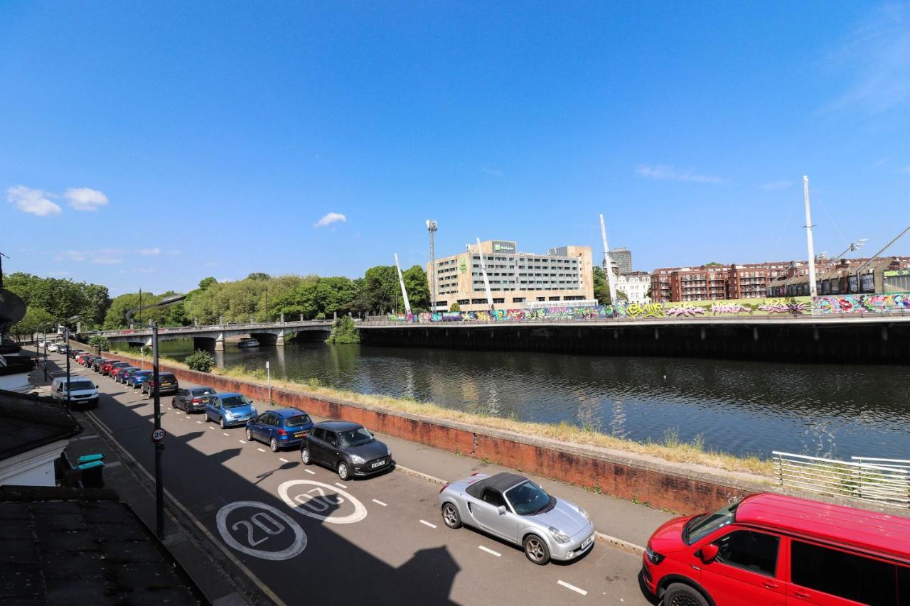 Principality View Apartment Two, By Solace Stays Cardiff Ngoại thất bức ảnh